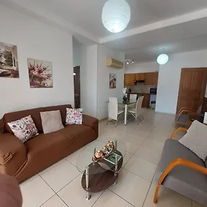 Apartament Sunny 2 Bedroom Center, Larnaca